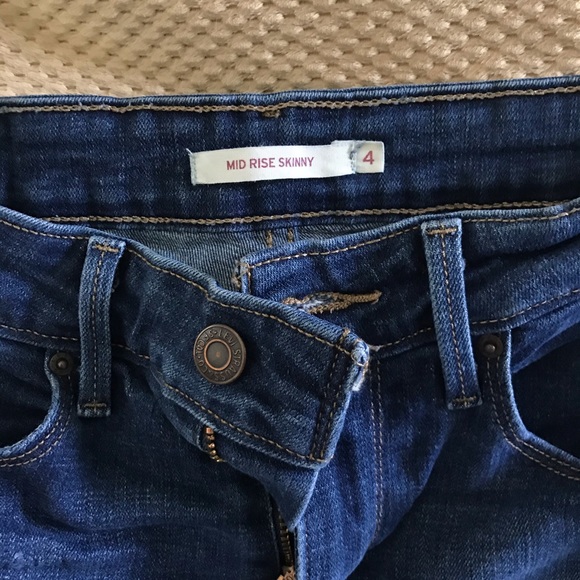 Levi Jeans - Picture 2 of 4